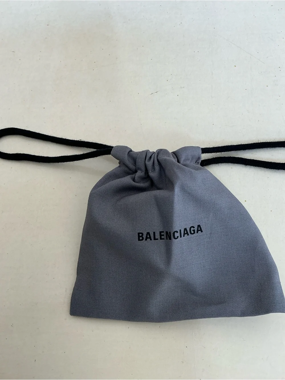 BALENCIAGA MELROSE B LOGO KEYCHAIN KEY RING FOB IN ANTIQUE SILVER - Picture 13 of 15
